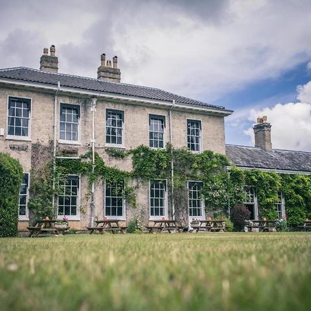 Caistor Hall Arminghall Extérieur photo
