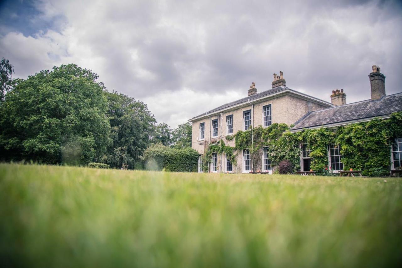 Caistor Hall Arminghall Extérieur photo