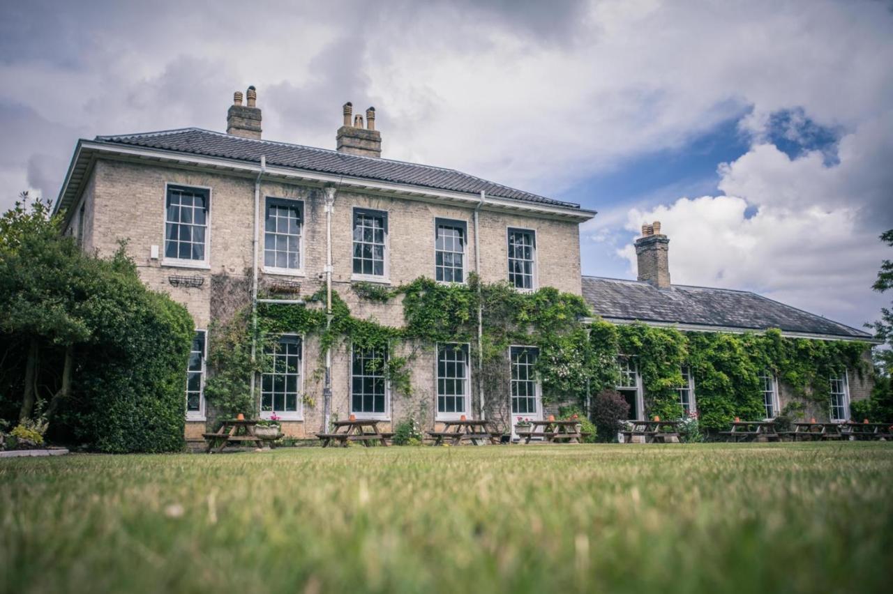 Caistor Hall Arminghall Extérieur photo